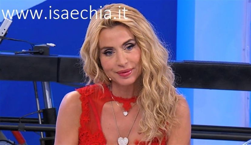 ‘Uomini e Donne’: l’opinione di Chia sullo speciale di ‘Temptation Island Vip’ del 12/10/18 preview