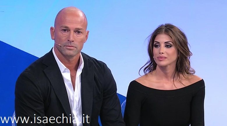 ‘Isola 14’, Nicoletta Larini mette in guardia Stefano Bettarini: “Giù le mani dalle naufraghe: di curvilineo puoi toccare solo le noci di cocco!” preview