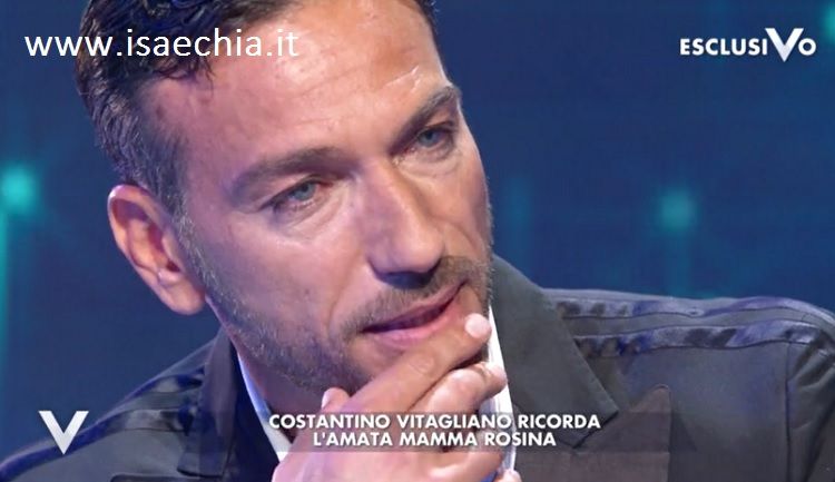 Costantino Vitagliano racconta a ‘Verissimo’ la scomparsa di sua mamma: “È stata una cosa molto forte, ancora non riesco a smettere di pensarci” preview