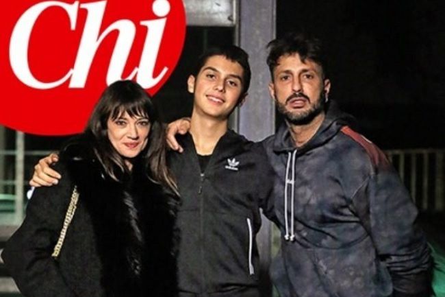 Asia Argento e le presentazioni ufficiali con Carlos Maria Corona: “E’ uno dei ragazzi più straordinari che io abbia mai conosciuto!” article-post