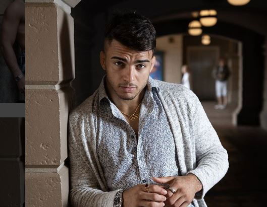 ‘Gf Vip 3’, Fabio Basile a ‘Chi’: “Quando Alessandro Cecchi Paone ha toccato le Donatella mi ha dato fastidio: perché non l’ha fatto quando c’ero io?”. E a proposito delle coppie nella Casa… article-post