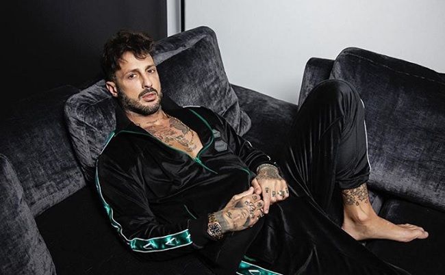 Fabrizio Corona Vs Alberto Dandolo: “È uno pseudo giornalista che ha pubblicato una cazzata immane!”. E intanto lui e Asia Argento non si seguono più sui social… preview
