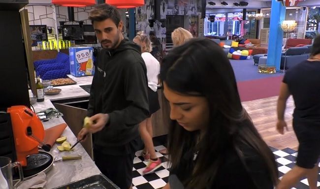 ‘Gf Vip 3’, è di nuovo scontro tra Francesco Monte e Giulia Salemi! Ela Weber dice la sua: “È un uomo padrone, non farti sottomettere!” (video) preview