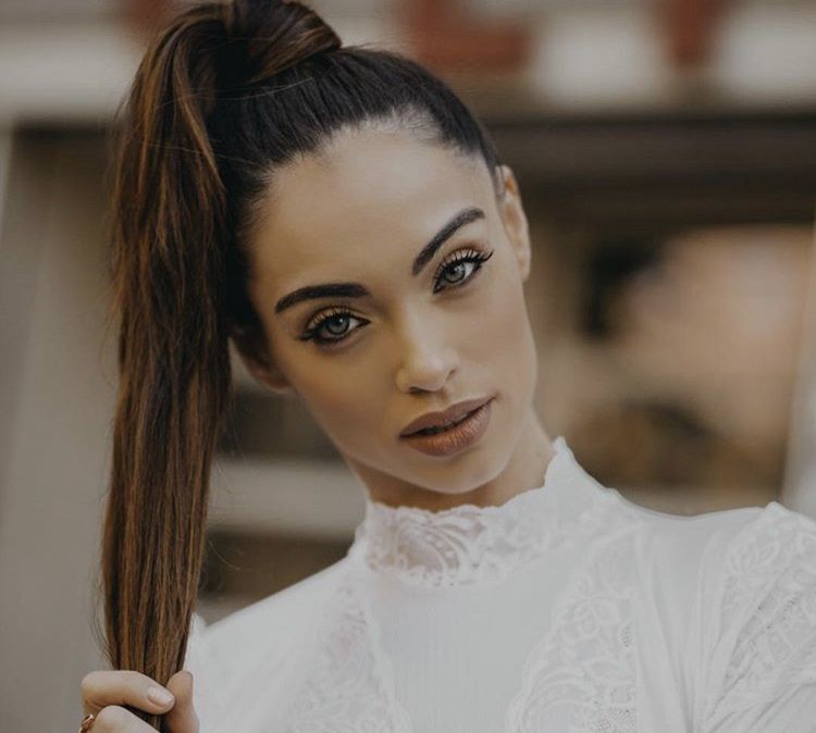 ‘Amici di Maria De Filippi’, Lorella Boccia debutta su Real Time come conduttrice di un talk show article-post