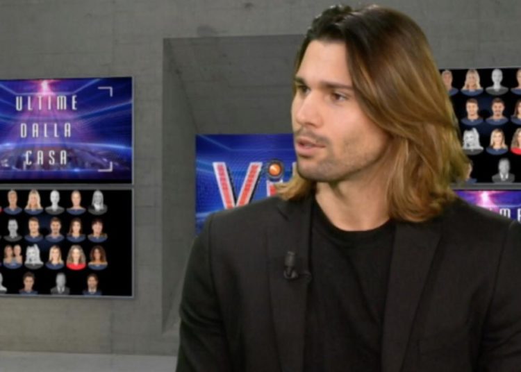 ‘Gf Vip’, Luca Onestini a proposito di Francesco Monte: “Ha esagerato ad attaccare Elia Fongaro. Sbaglio o anche Paola Di Benedetto all”Isola’ non aveva il cuore completamente libero?” (Video) preview