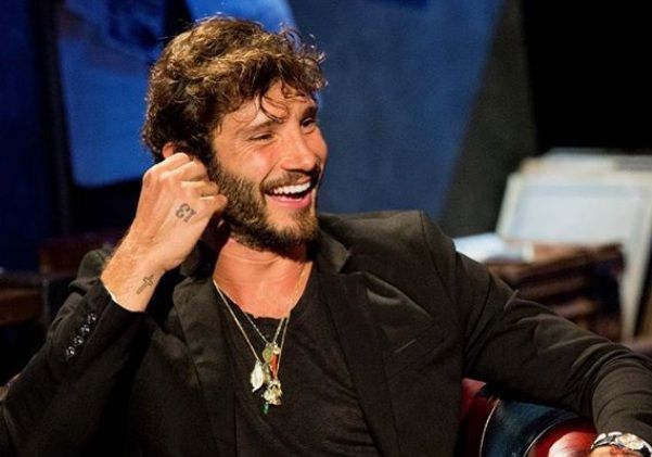 ‘Rivelo’, Stefano De Martino a cuore aperto: “L’ultima donna che ho amato? Belen Rodriguez!” preview