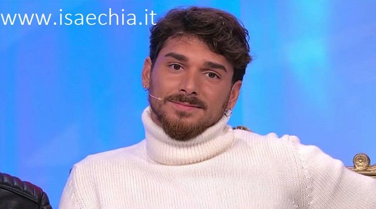 ‘Uomini e Donne’, Andrea Cerioli avvistato a Milano con la sua fidanzata! (Foto) preview