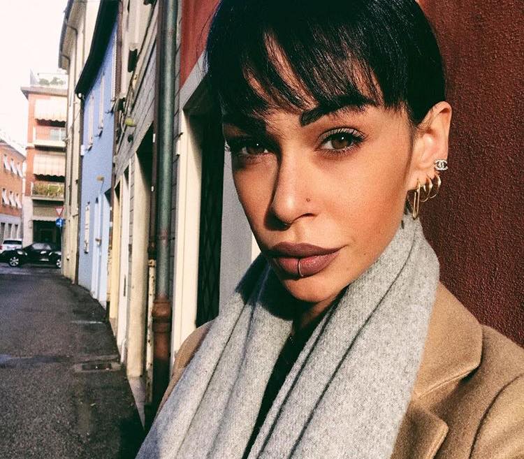 ‘Uomini e Donne’, Valentina Dallari si scaglia contro le magrissime modelle di Victoria’s Secret: ecco le sue parole! preview