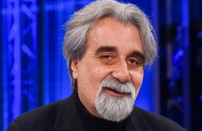 Beppe Vessicchio lapidario sulle ultime edizioni di ‘Amici’: “E’ un po’ di tempo che non produce più niente!”. E a proposito del ‘Festival di Sanremo’… preview
