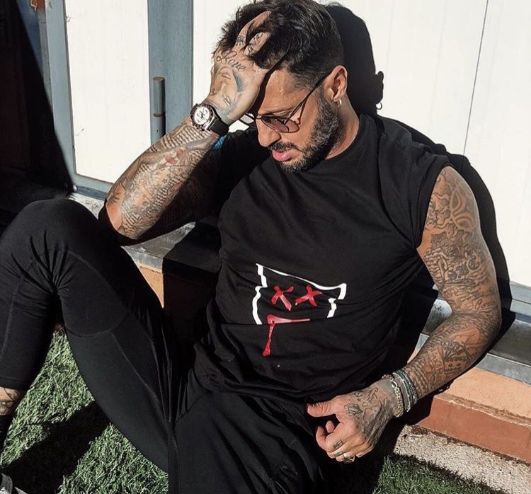 Fabrizio Corona, ladri in casa alla vigilia di Natale. E quel riferimento a Matteo Salvini che fa discutere… (video) preview