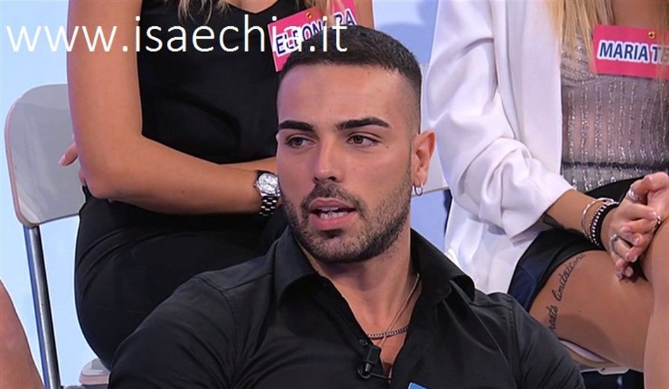 ‘Uomini e Donne’, ecco chi è Kevin Basili, il nuovo corteggiatore di Teresa Langella che potrebbe impensierire gli altri suoi contendenti! article-post