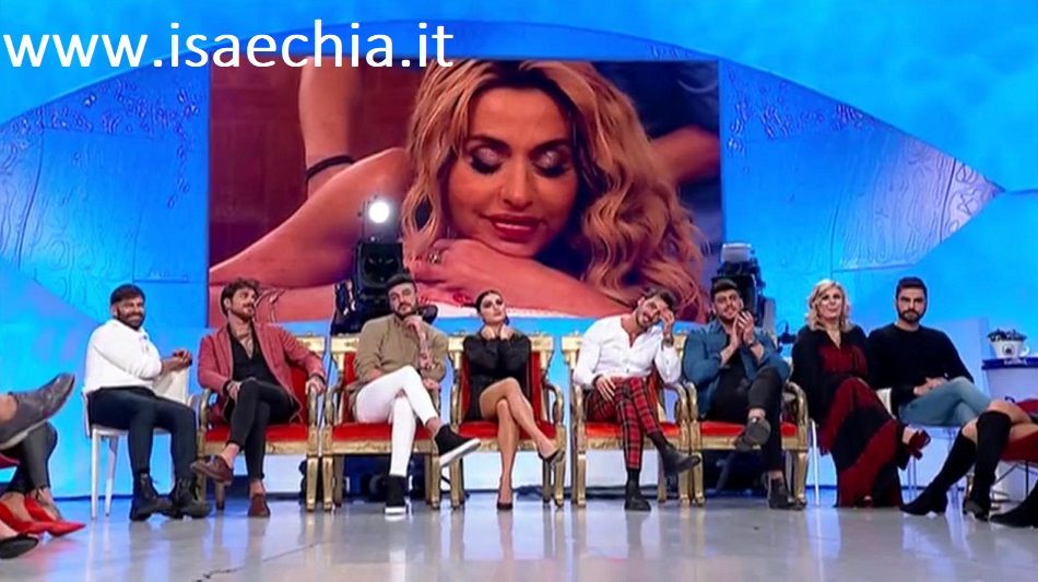 ‘Uomini e Donne’: l’opinione di Chia sulla puntata del Trono classico del 7/12/18 article-post