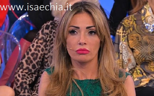 ‘Uomini e Donne’: l’opinione di Isa sulla puntata del Trono over del 11/12/18 preview