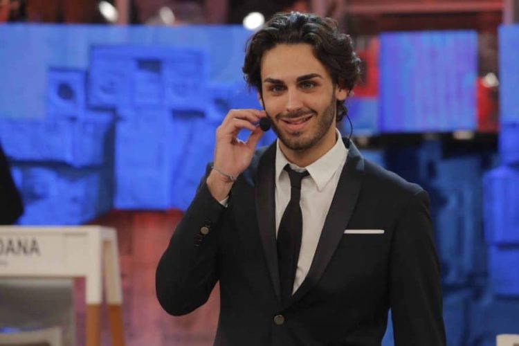 ‘Amici 18’, Alberto Urso dei TNT e quella vecchia frecciatina sul talent show… preview