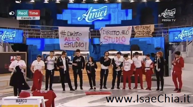 ‘Amici 18’, continua lo sciopero, supportato da Veronica Peparini e Alessandra Celentano: la decisione degli allievi! preview