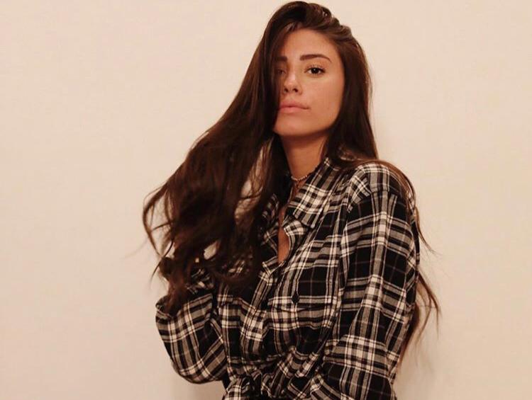 ‘Uomini e Donne’, Angela Nasti è la nuova tronista! (Video) preview