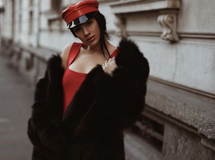 Giulia De Lellis, un’attrice hard la attacca: “È una nana oscena, bravo chi l’ha tradita!” (Video) preview