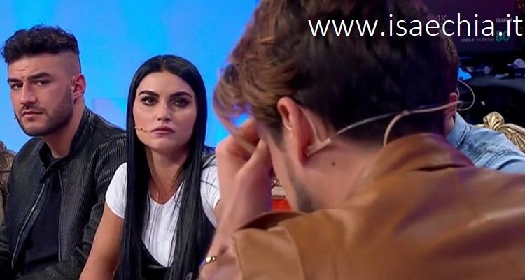 ‘Uomini e Donne’: l’opinione di Isa sulla puntata del Trono classico del 10/01/19 preview