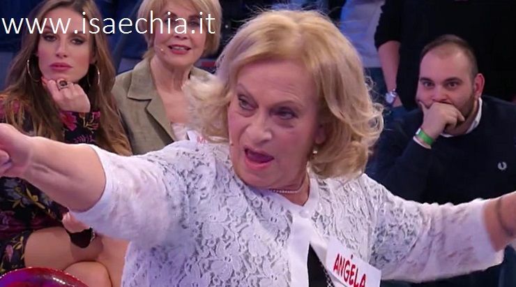 ‘Uomini e Donne’: l’opinione di Isa sulla puntata del Trono over del 16/01/19 preview