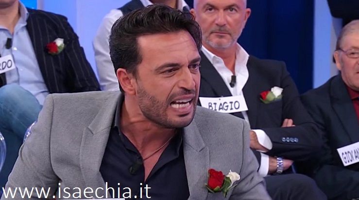 ‘Uomini e Donne’: l’opinione di Isa sulla puntata del Trono over del 29/01/19 article-post