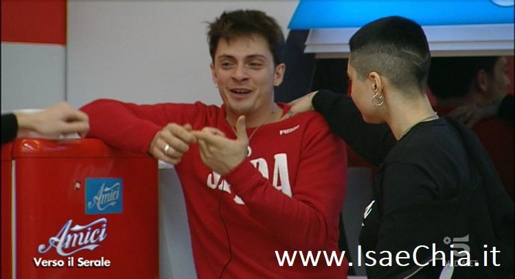 ‘Amici 18’, Rudy Zerbi riduce in lacrime Alessandro Casillo: “Non sei vero, sei tarocco! Produci tristezza, pianto e lamentele” preview