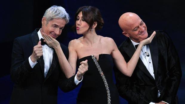 ‘Sanremo 2019’, gli ascolti della prima serata: in calo il Baglioni bis, il confronto con le passate edizioni
