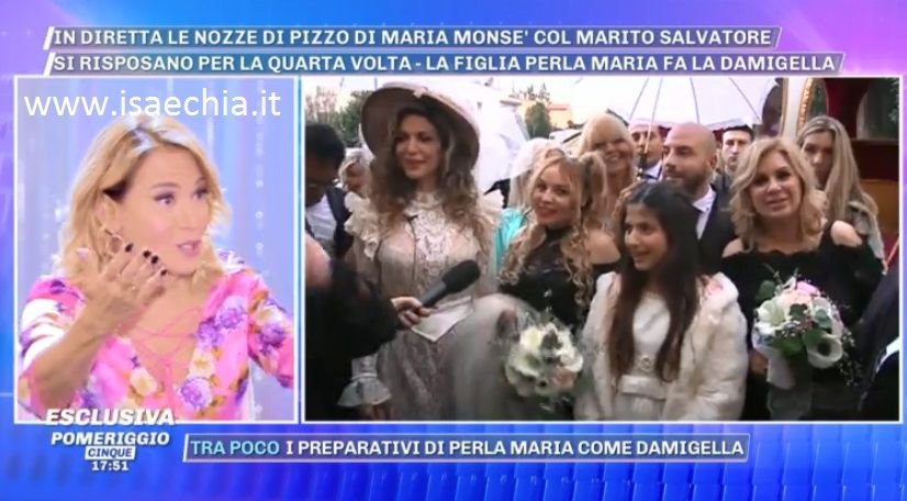 ‘Pomeriggio 5’, anche Tina Cipollari e Simone Di Matteo alla cerimonia per il 13esimo anniversario di nozze di Maria Monsè e Salvatore Paravia (video)