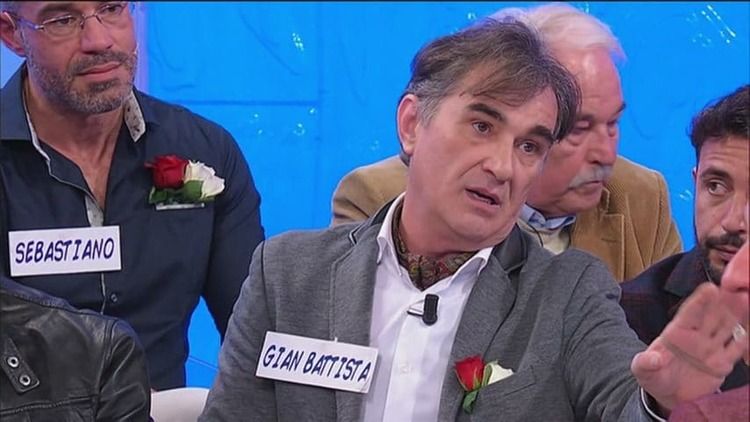 ‘Trono Over’, Gian Battista Ronza cacciato da Maria De Filippi con un’accusa pesante: la replica sui social dell’ex cavaliere! preview