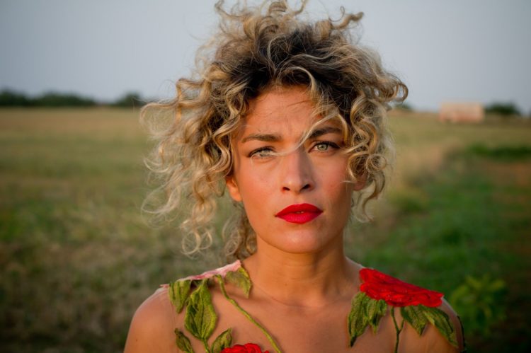 ‘Amici di Maria De Filippi’, l’ex cantante del talent show Lidia Cocciolo è in dolce attesa! preview