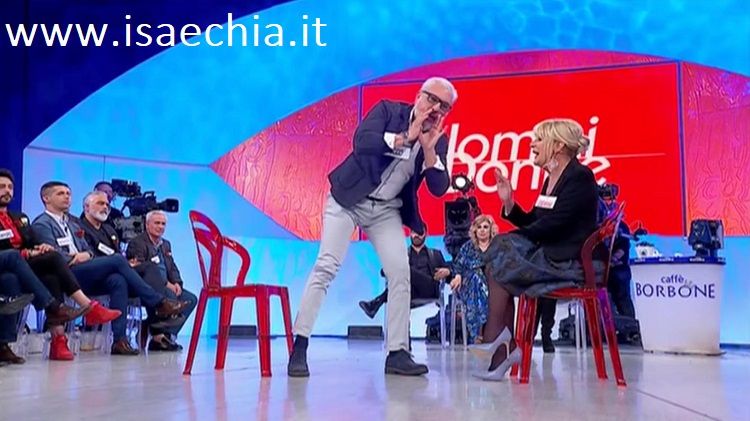 ‘Uomini e Donne’: l’opinione di Chia sulla puntata del Trono over del 18/03/19 article-post
