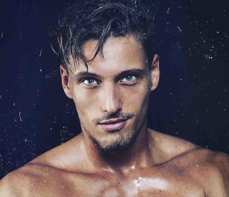 ‘Gf 16’, oltre Mila Suarez un’altra concorrente sembra attratta da Gennaro Lillio! Triangolo amoroso in arrivo? (Video) preview