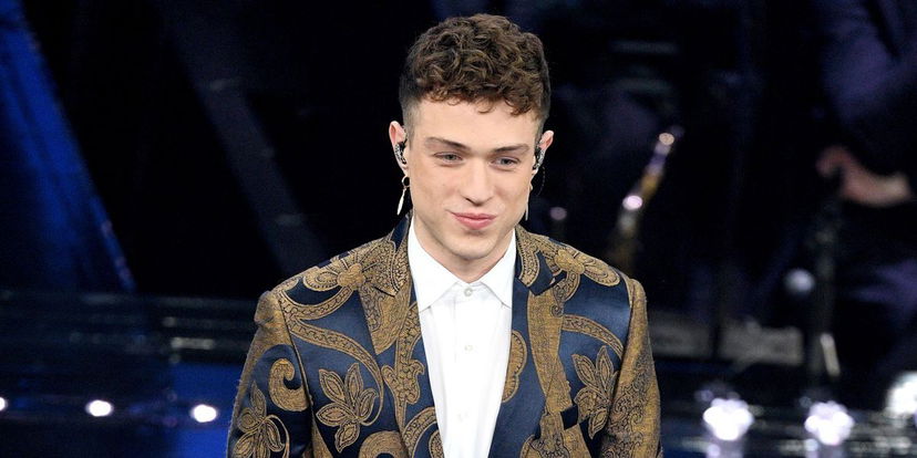 Irama e la nuova fidanzata escono allo scoperto? Intanto Malena a Pomeriggio 5 rivela che… preview