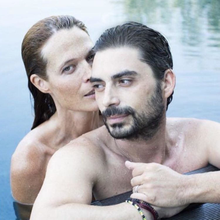 ‘Gf Vip 3’, dopo la rottura con Elia Fongaro Jane Alexander torna tra le braccia del suo ex: la foto del bacio preview