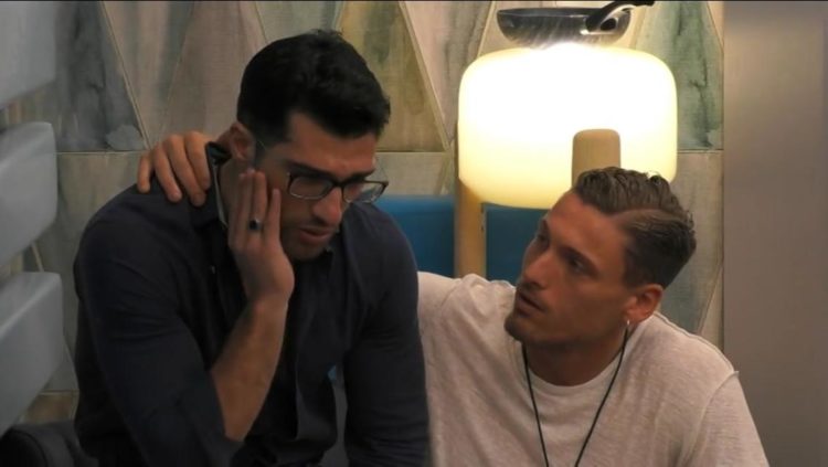 ‘Gf 16’, Michael Terlizzi in piena crisi scoppia in lacrime: “Mi sento come se non fossi stato accettato!” (Video) preview