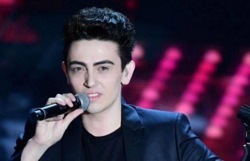 Michele Bravi, chiuse le indagini sull’incidente mortale in cui è coinvolto: il cantante rischia l’accusa di omicidio stradale preview
