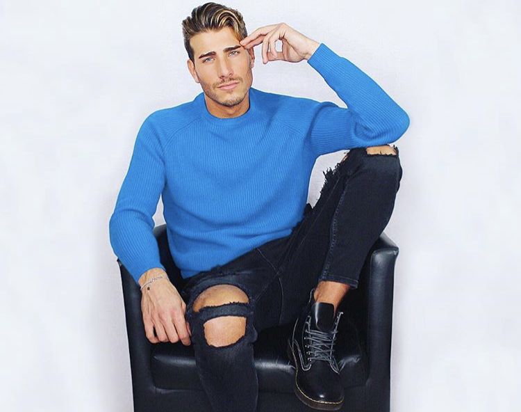 ‘Uomini e Donne’, Nicolò Ferrari si mostra sui social in un letto d’ospedale: ecco il motivo! preview