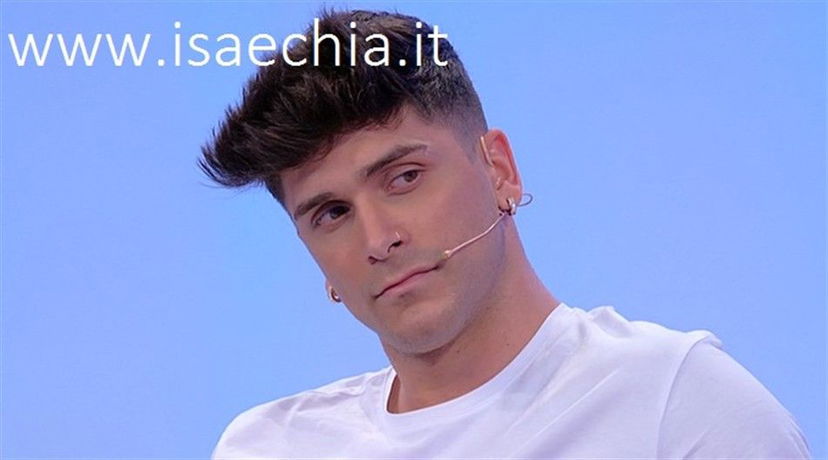 ‘Uomini e Donne’, Manuel Galiano: “A volte penso che Giulia Cavaglià si avvicini agli altri corteggiatori per provocarmi, ma sono stanco di vederla mentre li rincorre” preview