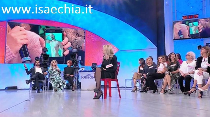 ‘Uomini e Donne’: l’opinione di Chia sulla puntata del Trono over del 15/04/19 preview