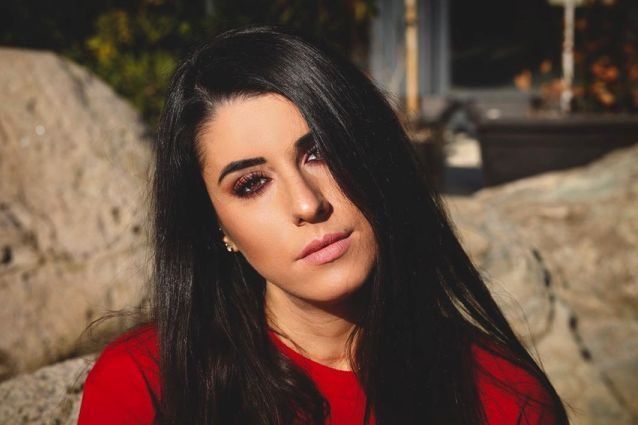 Grande Fratello, Valentina Vignali racconta la sua continua lotta contro il cancro preview