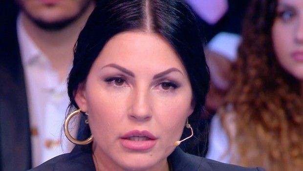 ‘Pamela Prati gate’, Eliana Michelazzo risponde alle 10 domande poste dal settimanale ‘Spy: dalla verità sull’attacco con l’acido al perché ha aperto 12 diversi profili Instagram negli ultimi mesi! article-post