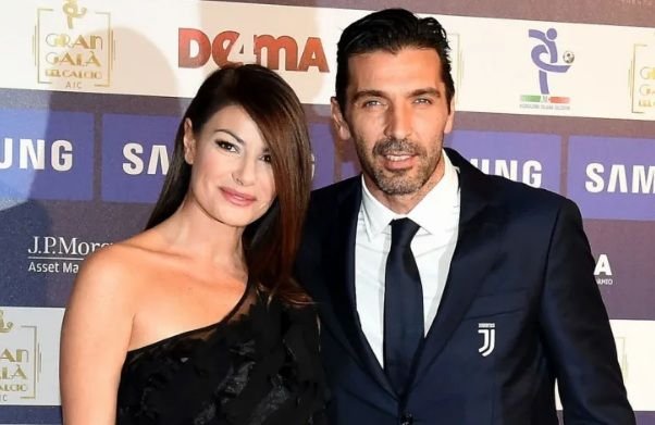 Ilaria D’Amico aspetta il secondo figlio da Gigi Buffon? Ecco le foto che sembrerebbero confermare la gravidanza!