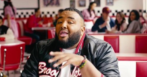 ‘Amici 15′, Sergio Sylvestre torna con il nuovo singolo ‘Parolacce’. Nel videoclip spunta a sorpresa anche una nota ex corteggiatrice di ‘Uomini e Donne’! preview