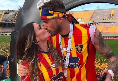 ‘Uomini e Donne’, Silvia Raffaele festeggia col fidanzato Andrea La Mantia la promozione in Serie A del Lecce! (Video) preview