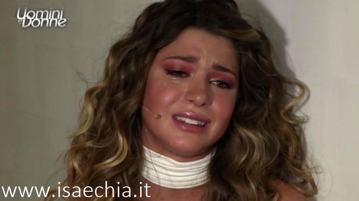 ‘Uomini e Donne’: l’opinione di Isa sulla puntata del Trono classico del 16/05/19 article-post