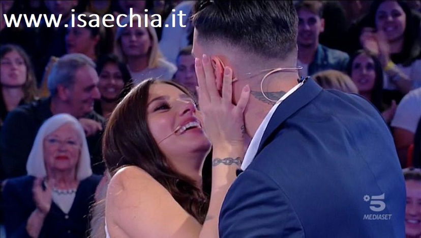‘Uomini e Donne’, l’ultima mossa social di Angela Nasti fa mormorare il web: la reazione di Alessio Campoli! (Video) preview