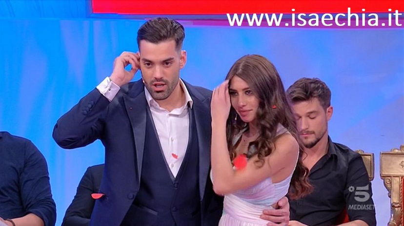 ‘Uomini e Donne’, Alessio Campoli e Angela Nasti si conoscevano già? Raffaella Mennoia fa chiarezza sui dubbi del web… (video) preview