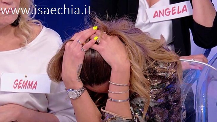 ‘Uomini e Donne’: l’opinione di Isa sulla puntata del Trono over del 28/05/19 preview