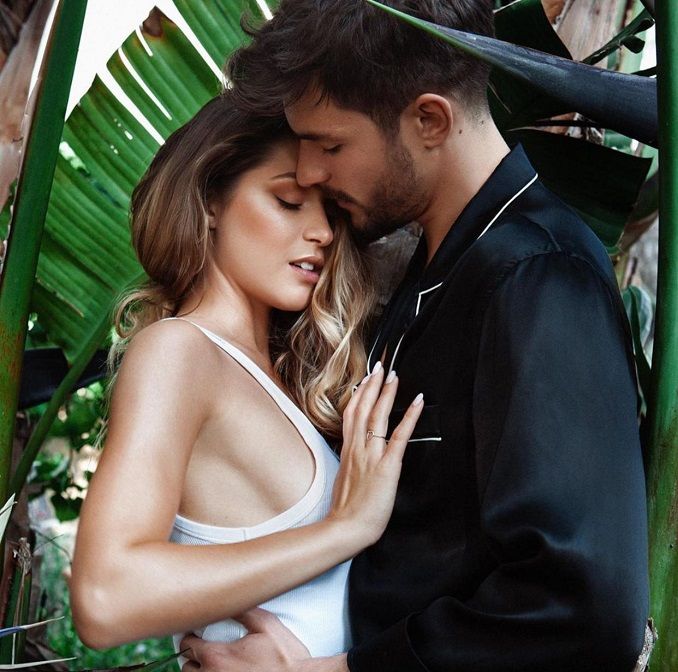 ‘Uomini e Donne’, Andrea Zelletta e Natalia Paragoni rispondono alle domande dei fan e rivelano se andranno a ‘Temptation Island’, se vivranno insieme e a proposito di Klaudia Poznańska… (Video) preview