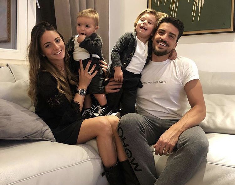 Mariano Di Vaio papà per la terza volta: l’annuncio social dell’influencer! (Foto) preview