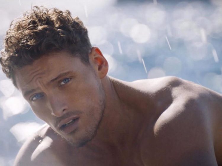 ‘Gf 16’, Gennaro Lillio parla della relazione con Francesca De Andrè, rivela qual è il pensiero di sua madre a riguardo… e replica piccato alla frecciatina di Lory Del Santo! article-post